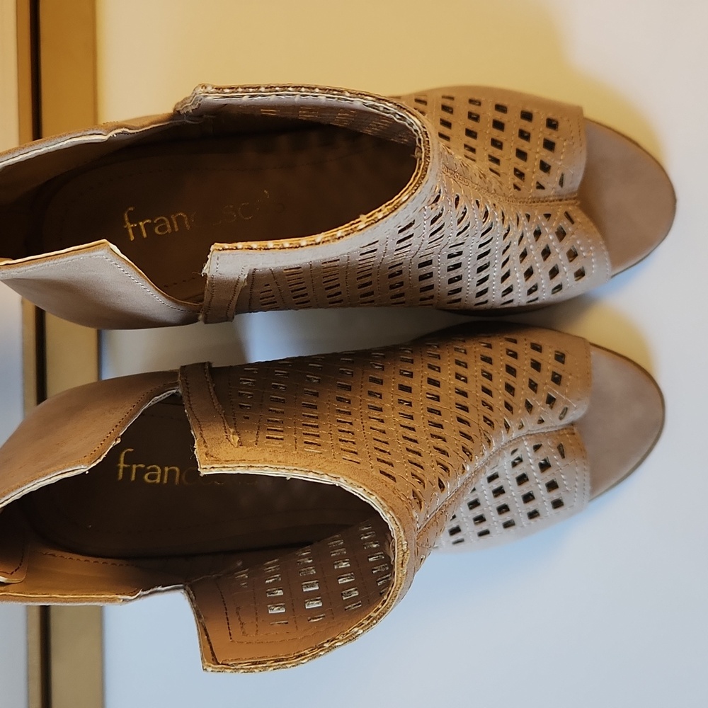 Francesca’s Taupe Peep Toe Cutout Booties – Size 6 - Picture 3 of 11